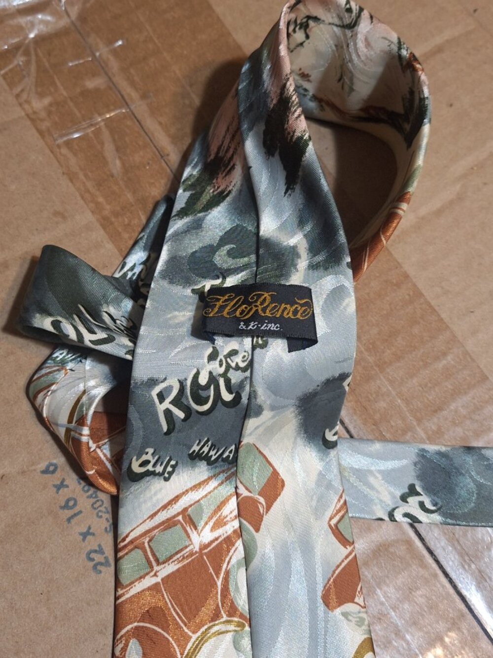elvis tie - Picture 6 of 6